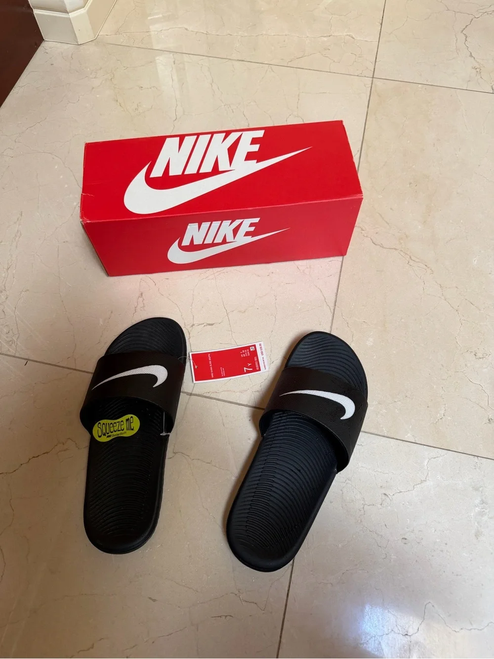 Nike Black Slides with White Swoosh Logo size 7Y - Picture 2 of 2